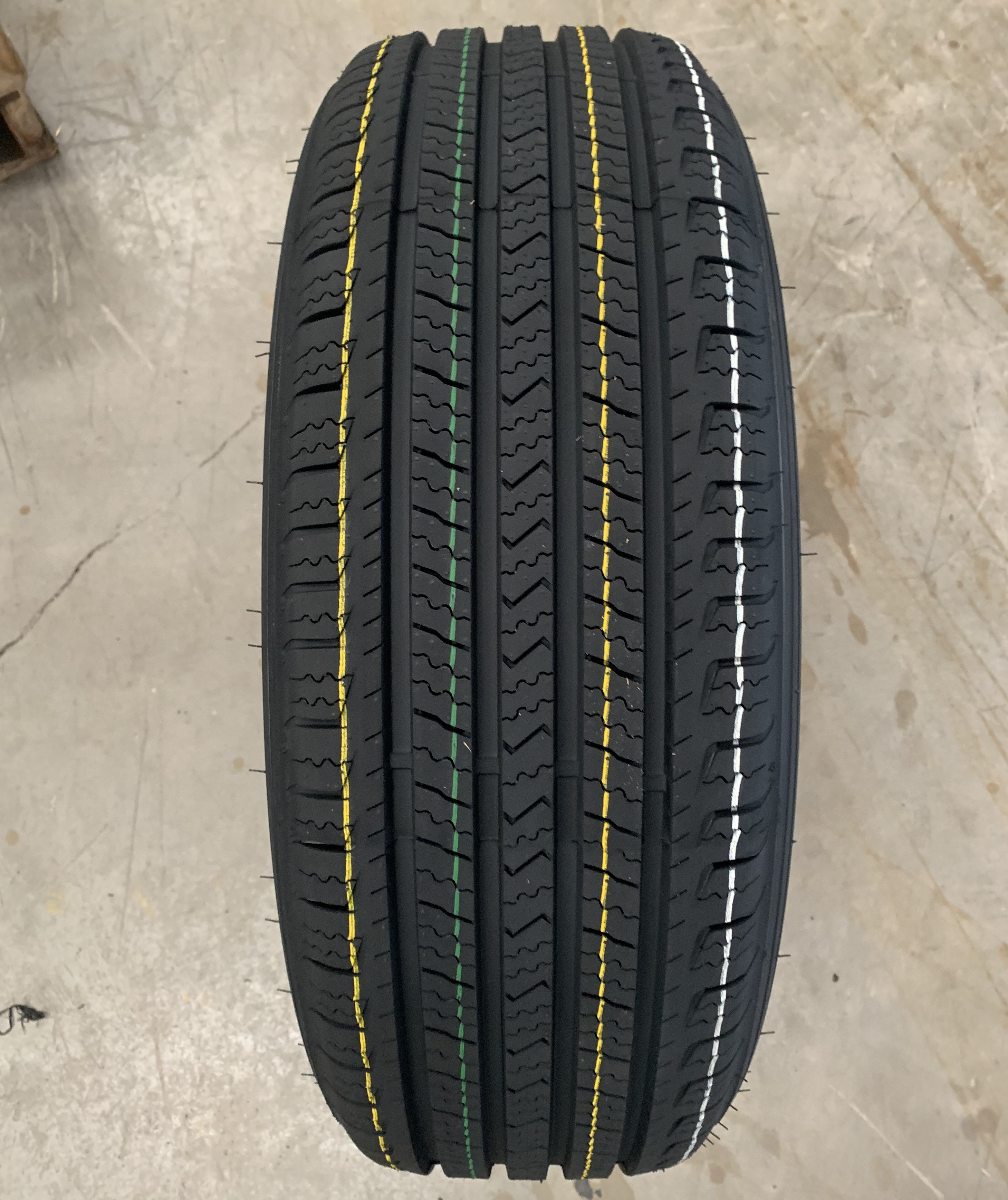 Chinese Manufacturer PCR Passenger Car Tire Tyre 15 16 17 18 19 inches 185/65R15 195R15C 205/55R16 215/60R17 With Factory Price