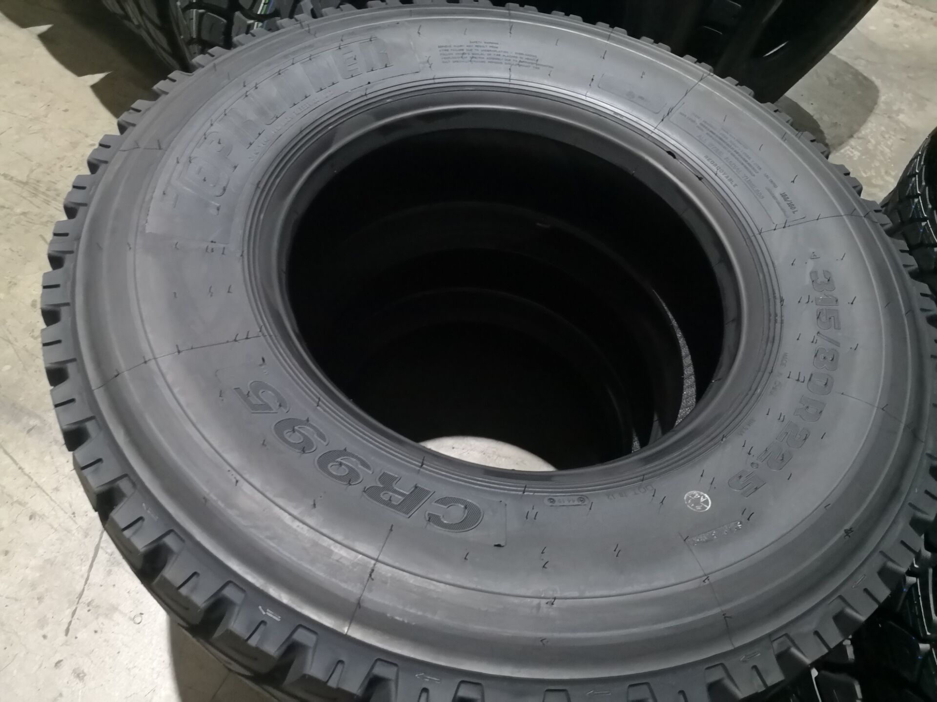 Professional Doupro Brand 12 R24 Tbr Radial Truck Tyre Tyres 750R16 Made In China