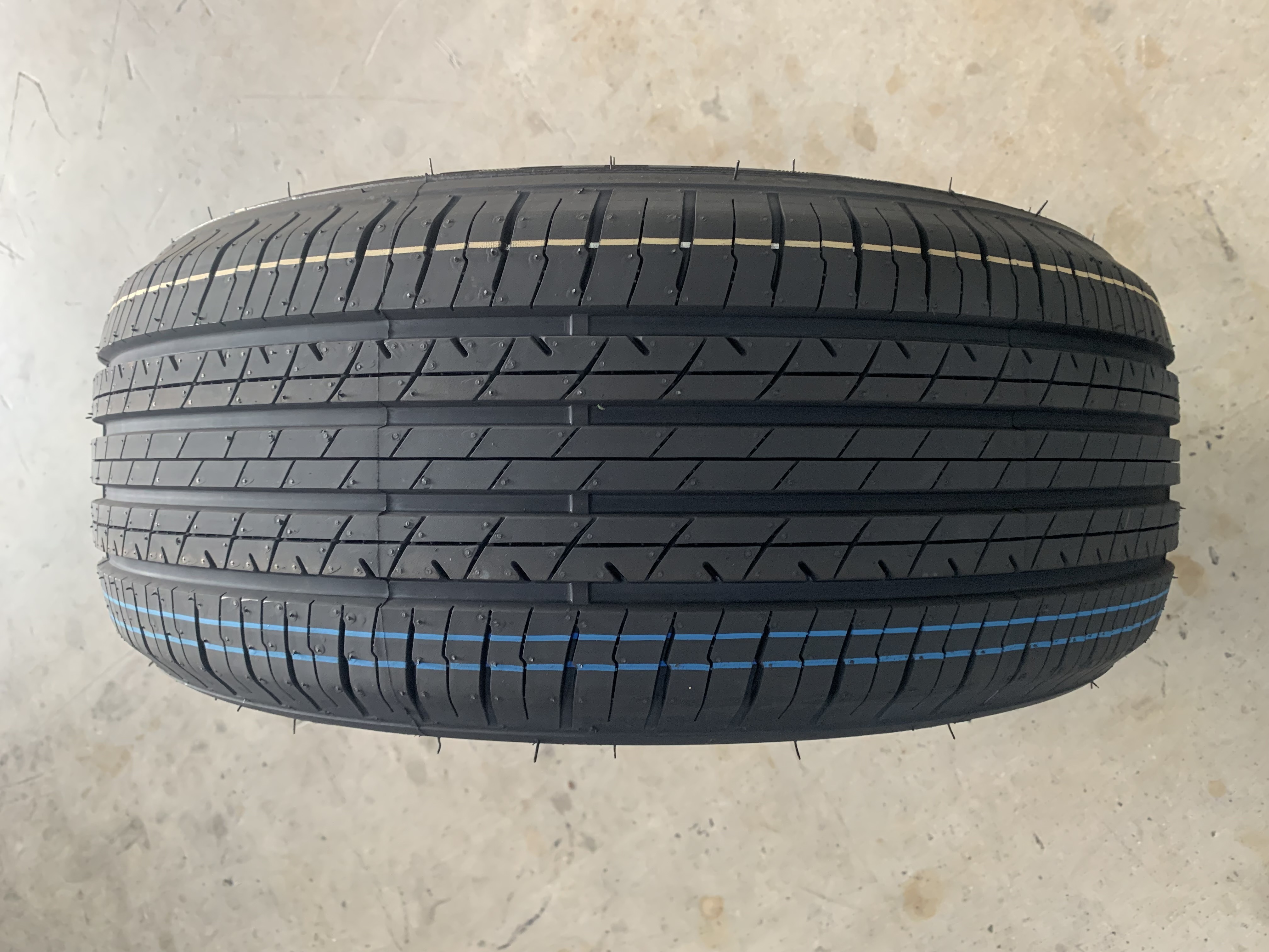 Chinese Manufacturer PCR Passenger Car Tire Tyre 15 16 17 18 19 inches 185/65R15 195R15C 205/55R16 215/60R17 With Factory Price