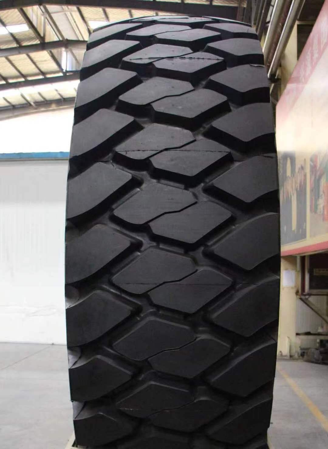 Aeolus/Double Coin /Hilo Top Quality High-quality OTR Tires 27.00R49 33.00R51 40.00R57 manufacturer price