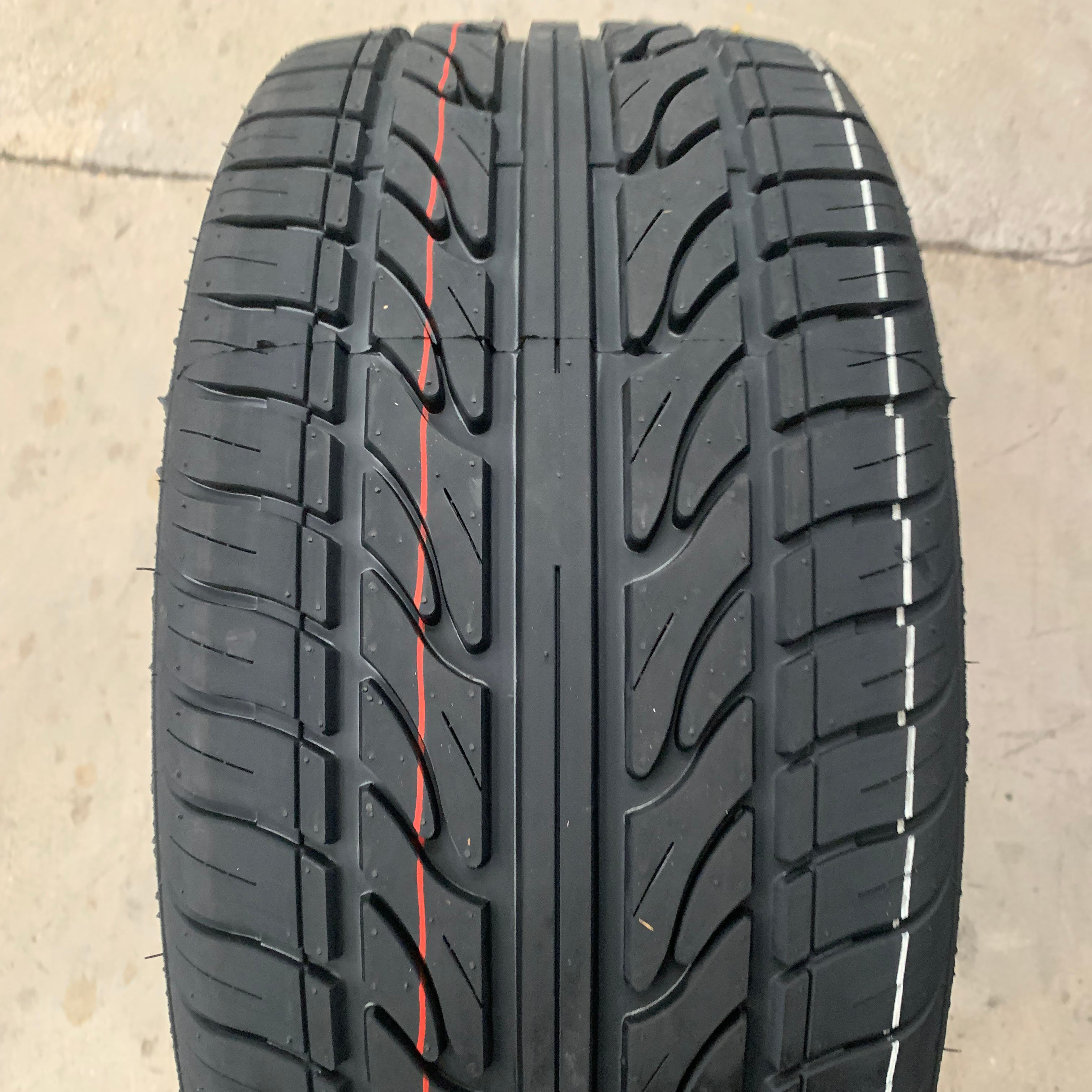 Chinese Manufacturer PCR Passenger Car Tire Tyre 15 16 17 18 19 inches 185/65R15 195R15C 205/55R16 215/60R17 With Factory Price