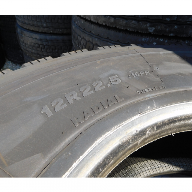 hot-selling Japanese truck tire used export 20FT order available