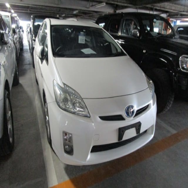 Japanese Used Car from Auction