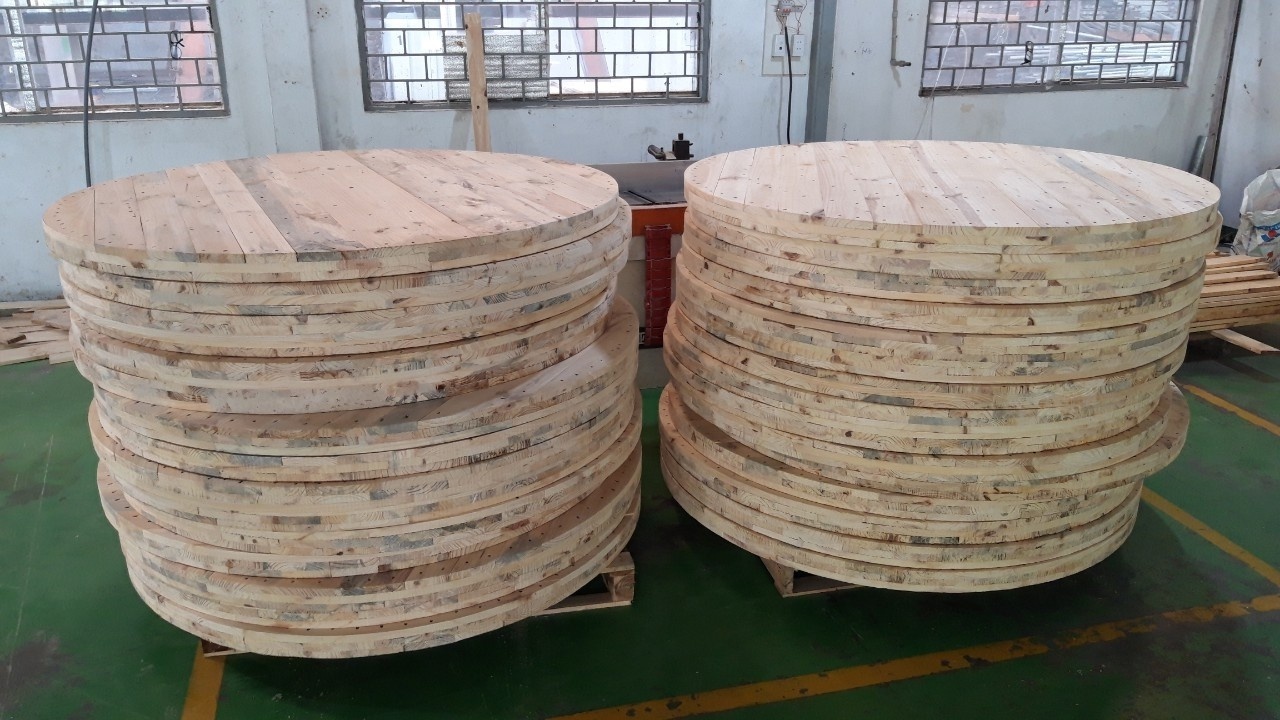 Round wooden wheel of cable drum 1250mm manufacture price for sale pine wood OEM services