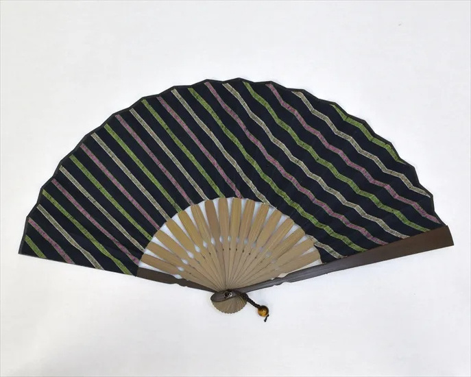 Different kinds of hand fan suppliers made from bamboo & rattan crafts