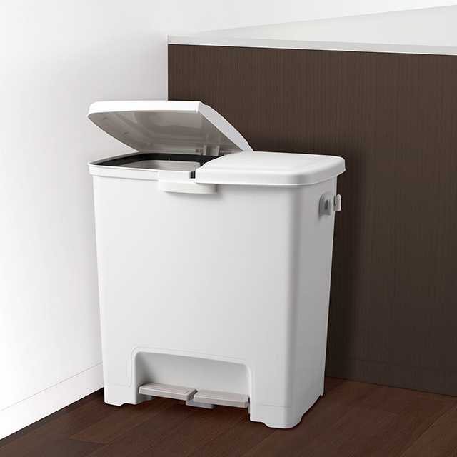 45L Dual Compartment Trash Can Plastic Kitchen Trash Can with Lid and Foot Pedal Garbage Can Recycling Bin White