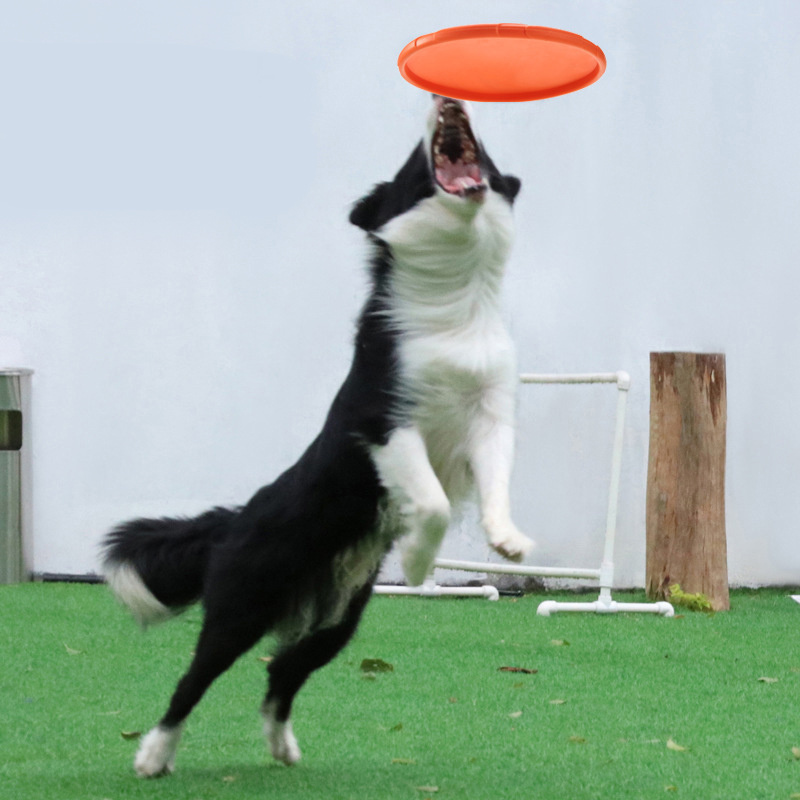 Factory Price Wholesale Dog Toy Flying Disc Floating Water Bite Training Soft Rubber Dog Flying Disc