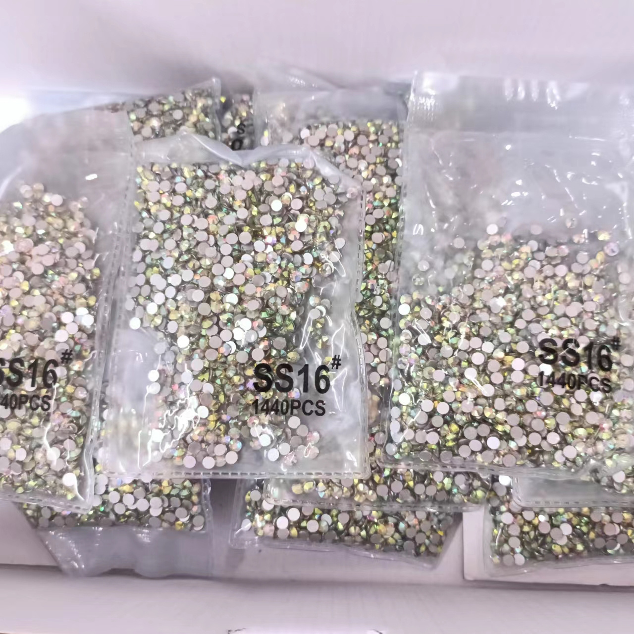 New Arrival Flat Back Rhinestones Non-Hot Fix Attractive for Decoration of Phone Case Nail and so On by Glue