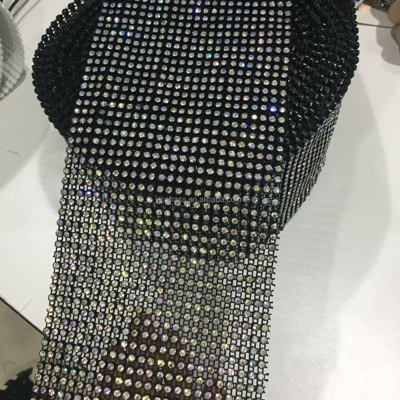 Wholesale Sparking Elastic Rhinestones 18 Rows or 24 Rows Mesh for Bags and Dress Decoration in Black and White