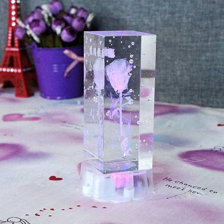 3D Laser Engraved Crystal Glass Rose Flower Cube With Led Light Base For Wedding Souvenirs Guests