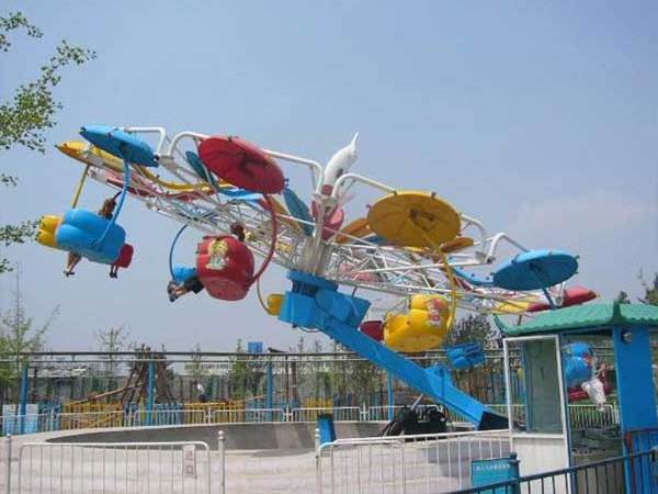 Factory price machine 24 seats swing twister amusement double flying ride for sale