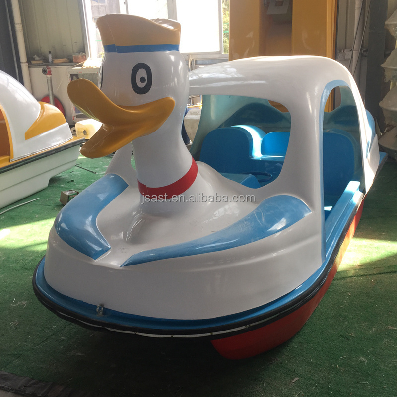 Four Person Shark duck swan flamingo pedalo boat Customized Luxury Fiberglass Swan Pedal Boats for Sea and Water