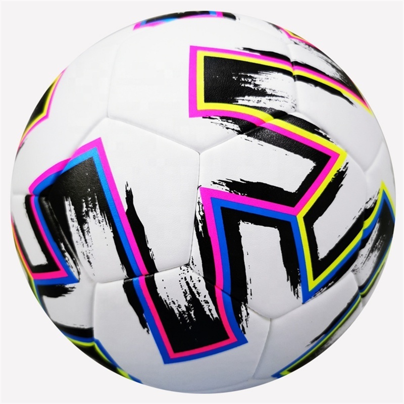 New soccer Cummon Soccer ball 5 with PVC leather suitable for all your training and professional playing needs light