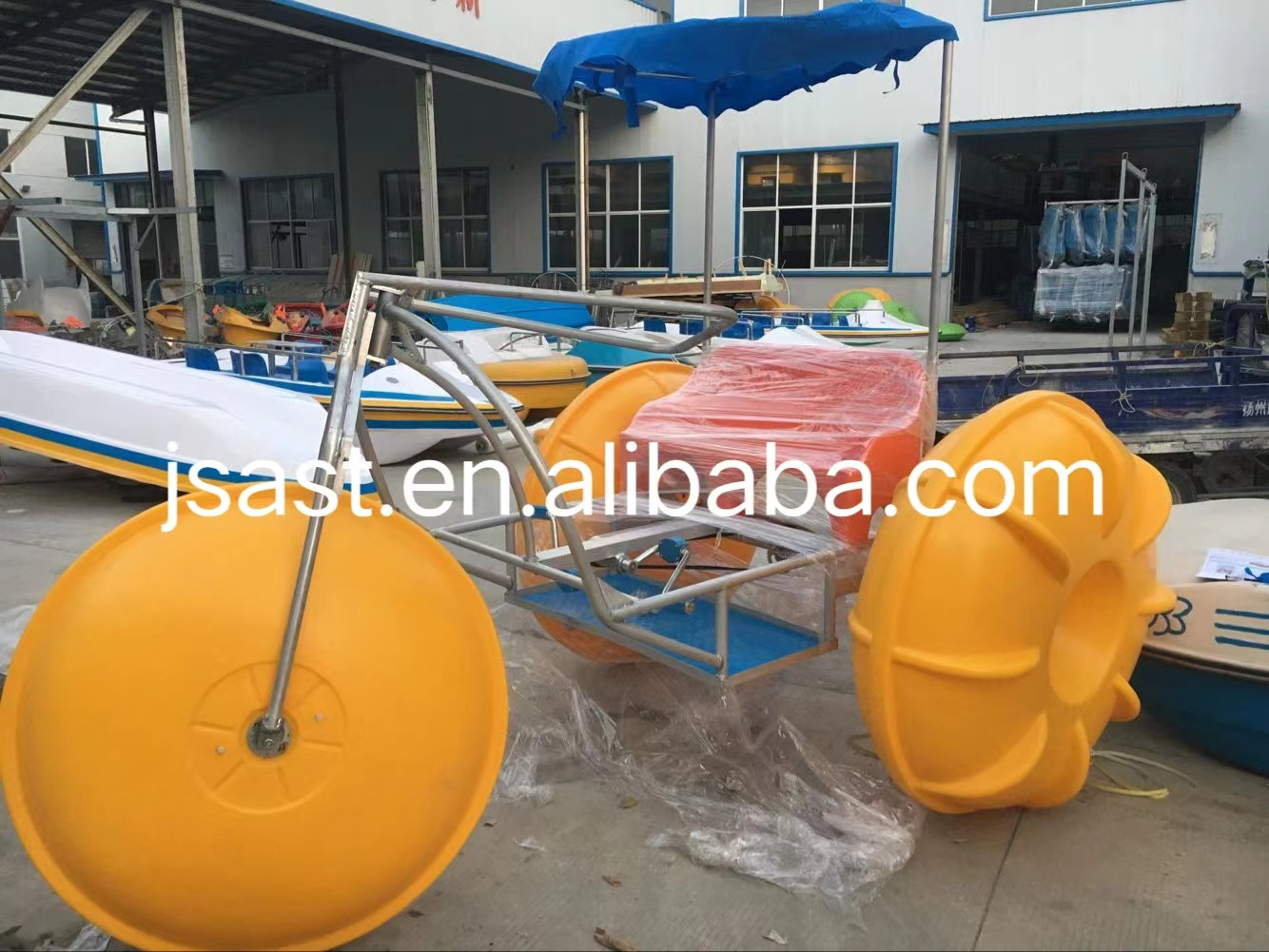 Water park equipment aqua bicycles 3 wheel water bike rowing boat for sale Stainless Steel Water Tricycle electric pedal bike