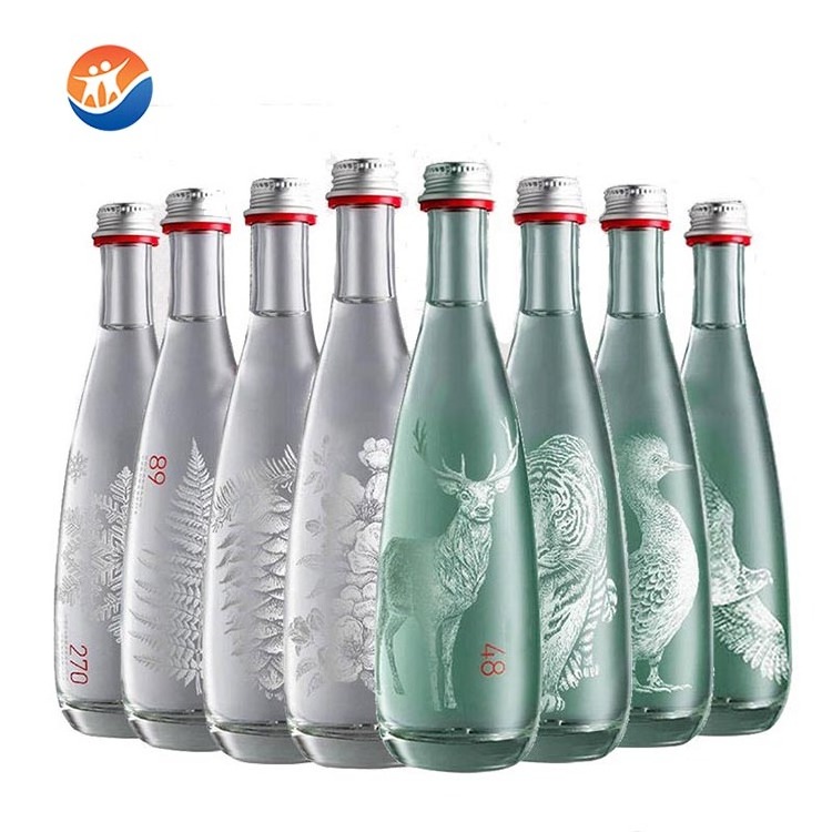 Wholesale 250ml 300ml 350ml 400ml 500ml 750ml 800ml clear round voss bottle drinking glass water bottle with screw lid