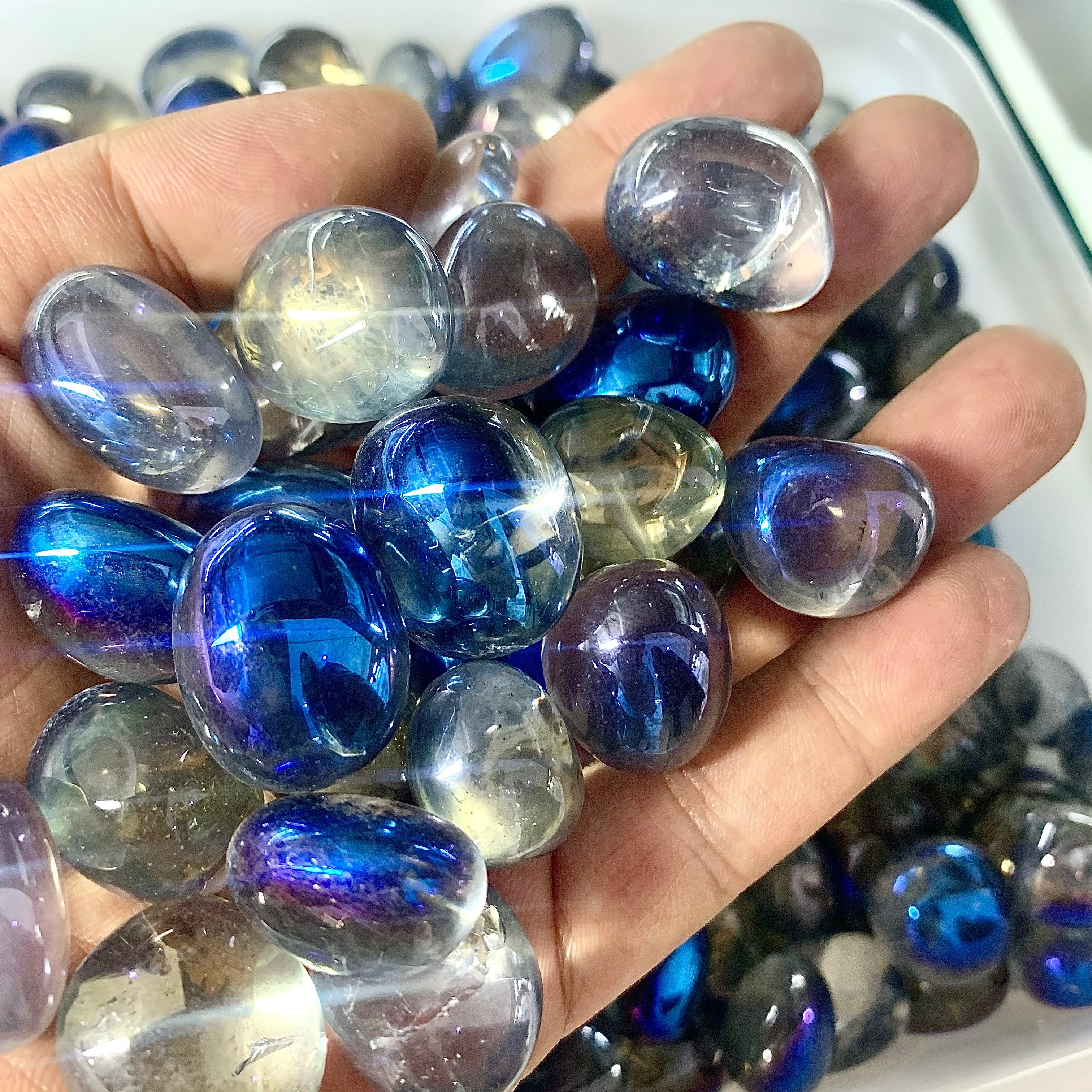 New Trend Natural Aqua Aura Quartz Sphere Irregular Ball Electroplating Paint Crystal Ball Tumbled Gemstone Chunks For Healing