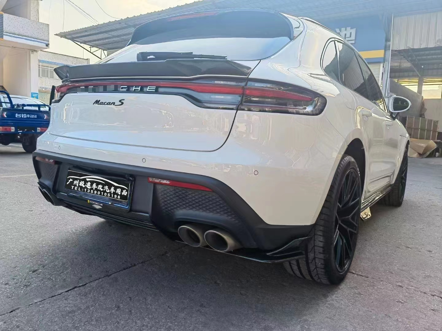 carbon fiber body kit  for porsche macan carbon fiber design