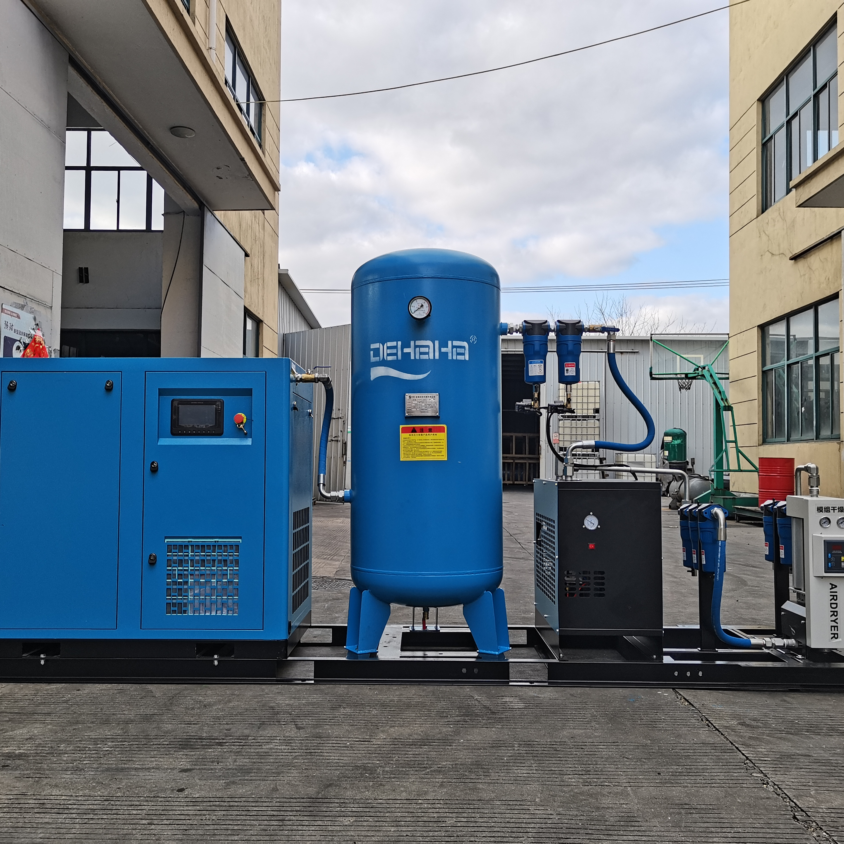 DEHAHA Skid-mounted screw compressor with air tank for laser cutting CE certificate IP65 PM motor compressor