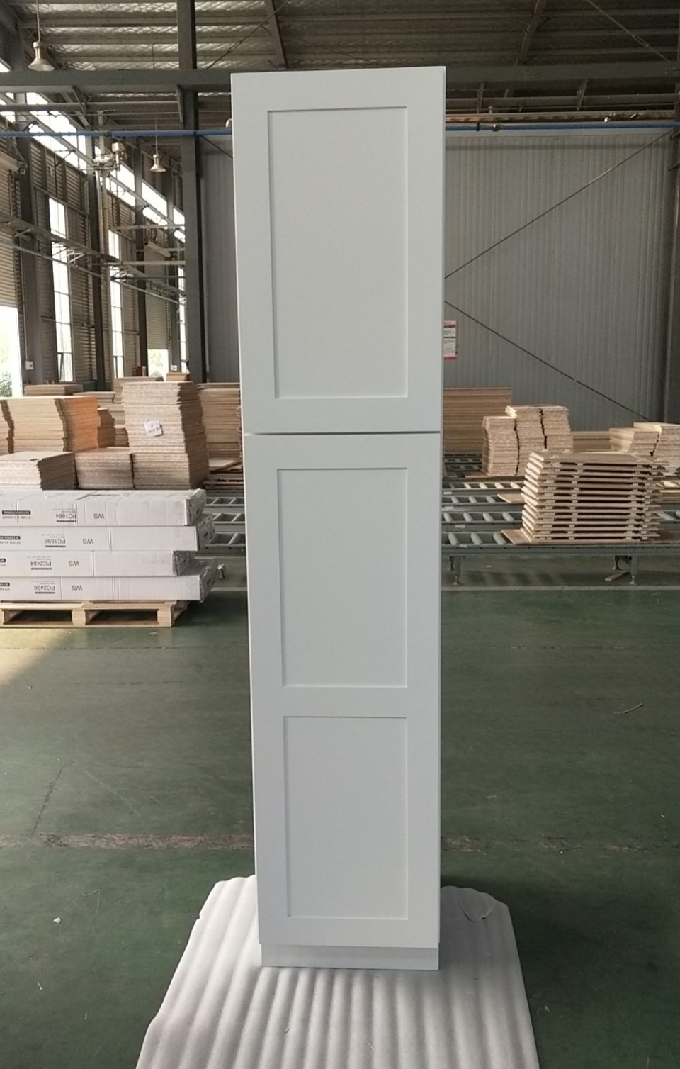 China Tall Kitchen Pantry Cabinet Solid Wood Pantry Cabinet White Color Modern Design