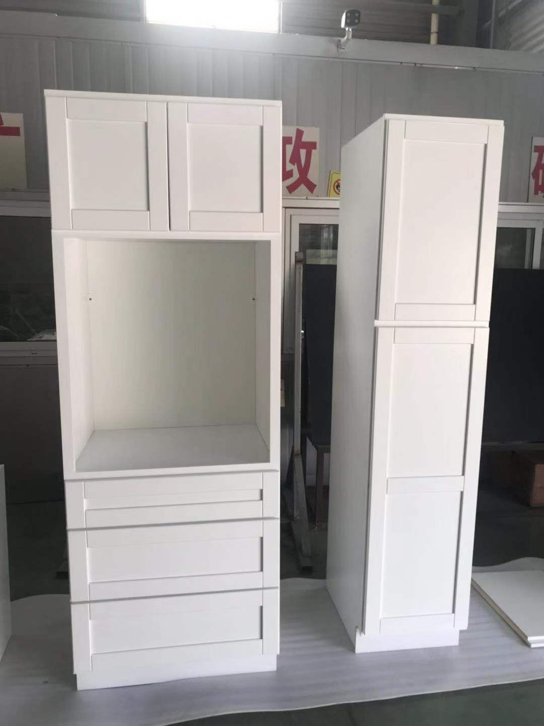 China Tall Kitchen Pantry Cabinet Solid Wood Pantry Cabinet White Color Modern Design