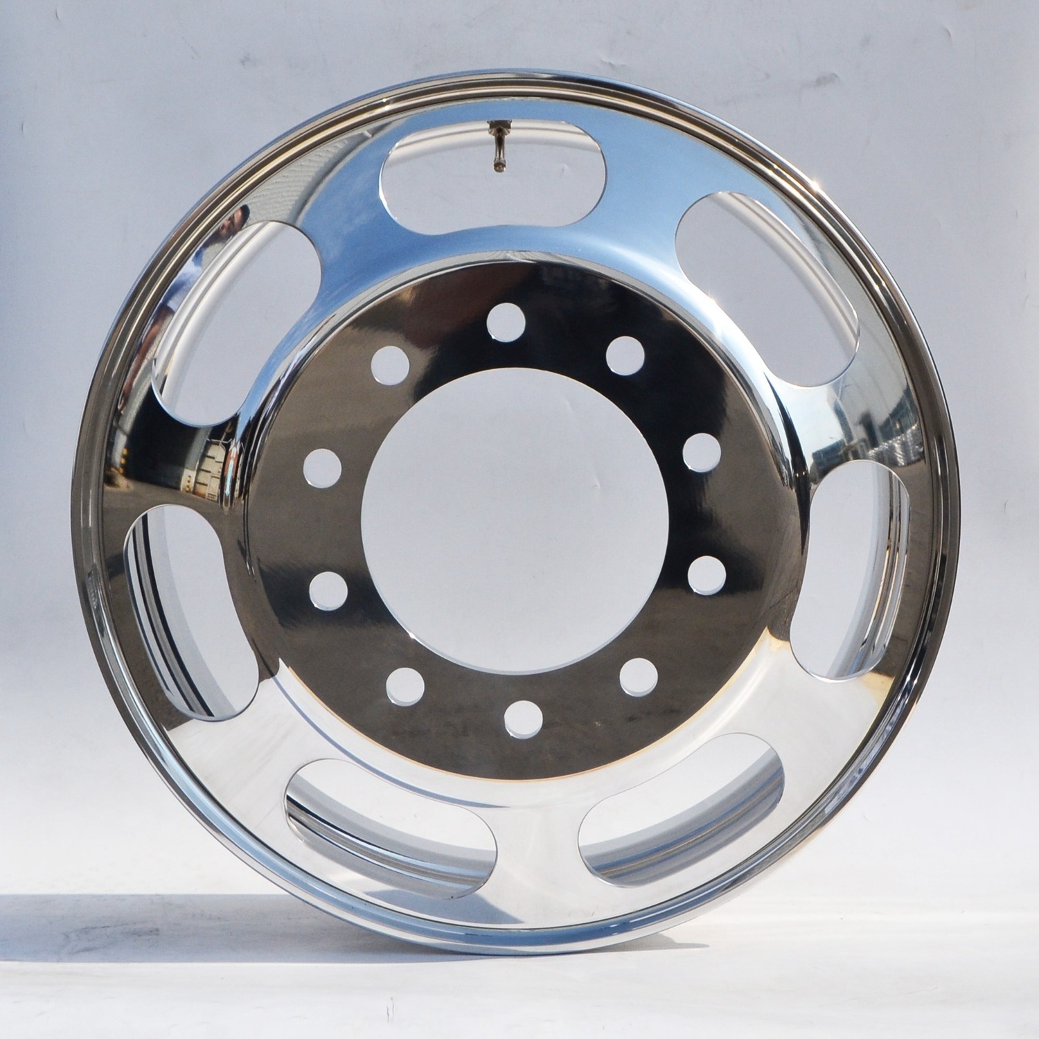 24.5x8.25 Forged Aluminum Dually Wheel for Truck GMC DAF