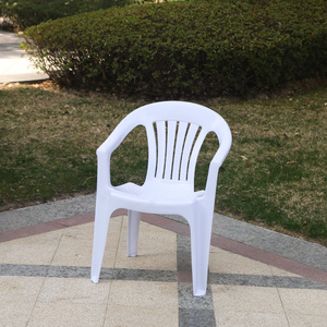 Cheap Wholesale Modern Stackable Garden Chair Outdoor Portable White Strong Plastic Chair For Events Wedding