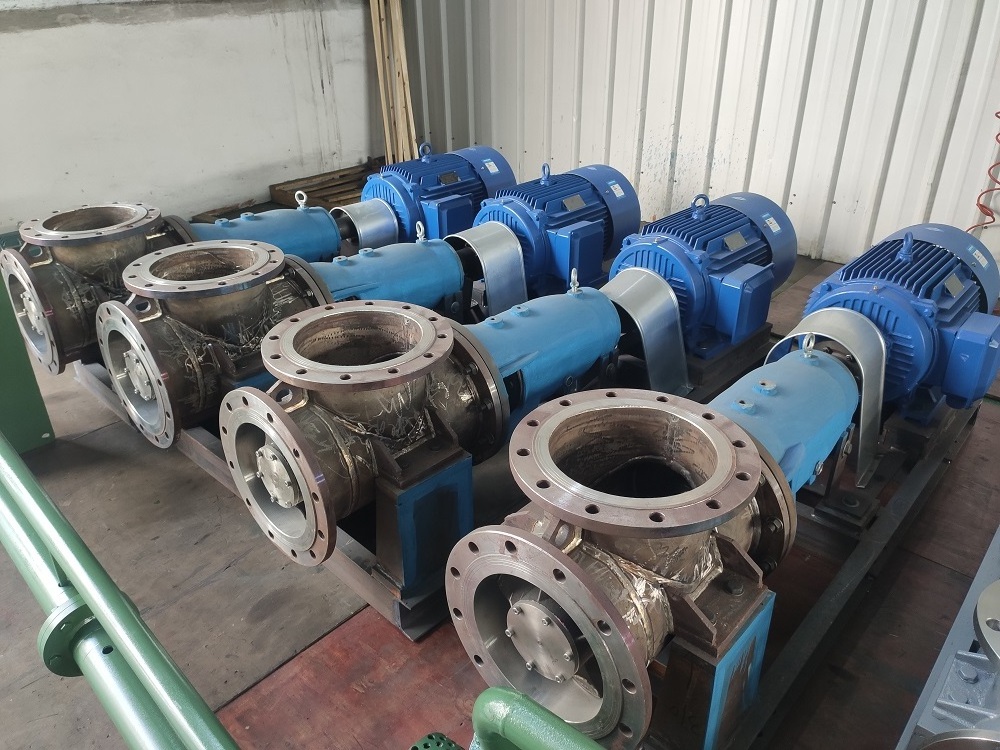 Horizontal centrifugal pump with quart gear lube oil solid slurry fluid transfer for material