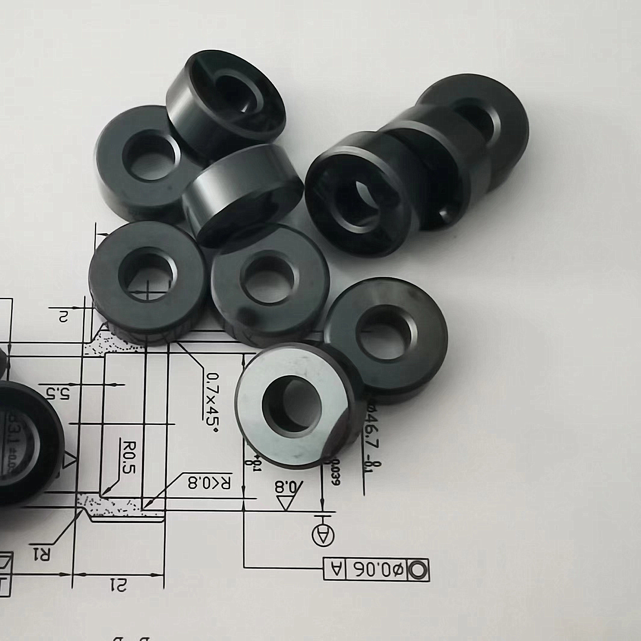 Strength Factory Can Customize Pressureless Sintered Silicon Carbide Bushing