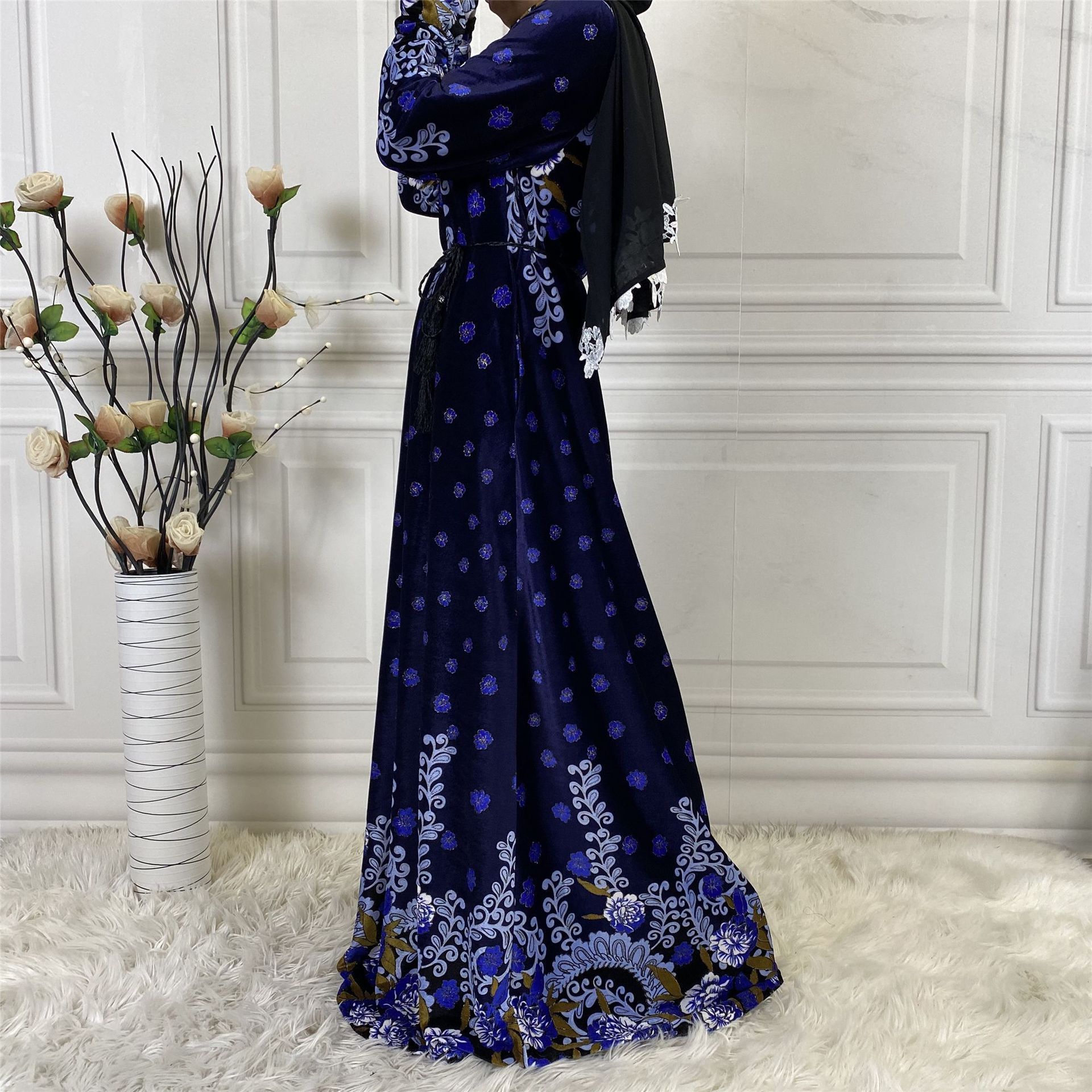 Middle Eastern velvet dress  high quality muslim long dress