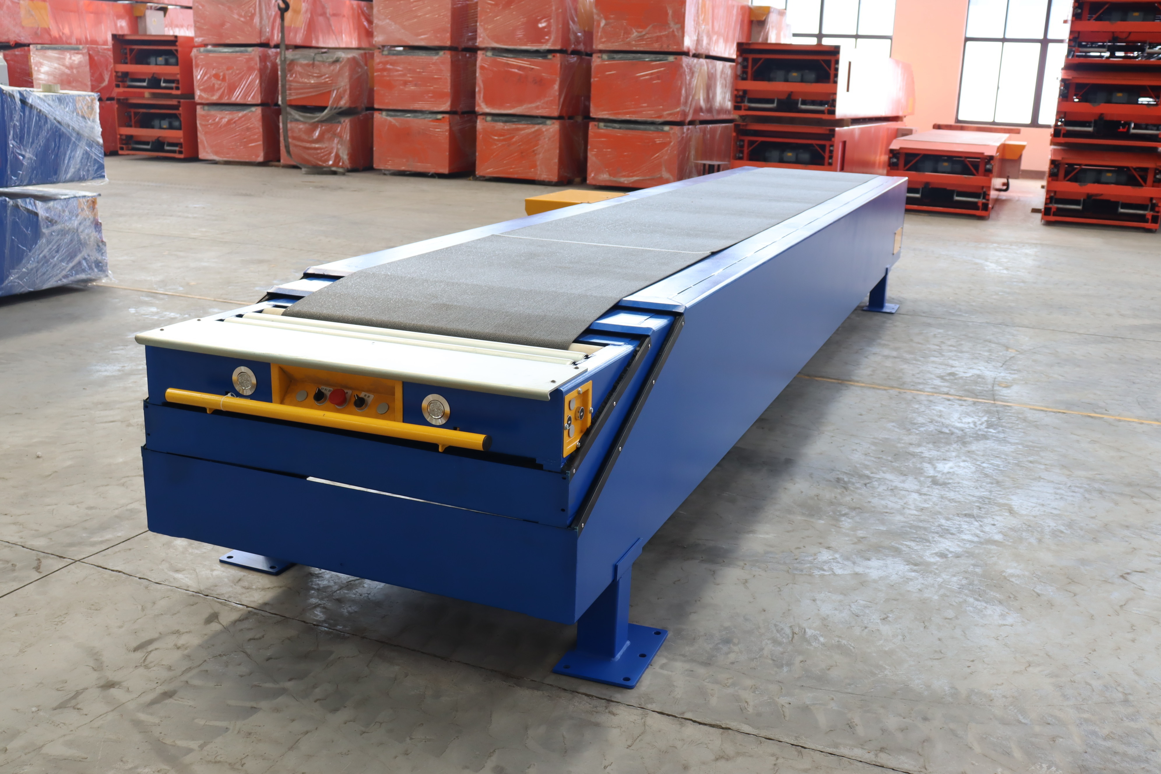 3 Sections 5m stretch 7m Telescopic Belt Conveyor For Truck Loading and unloading