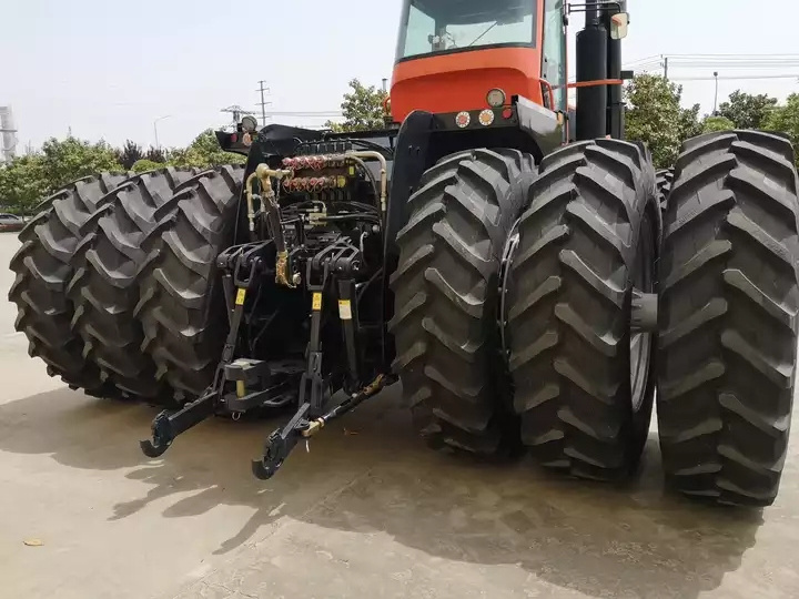 chinese tractor with WEICHAI engine self made tractor 440HP gearbox farm tractor  agricultural equipment