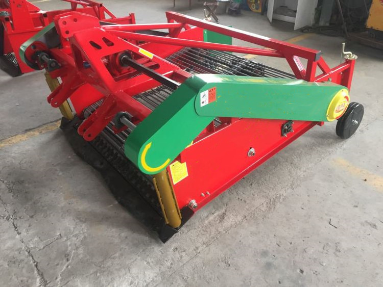 Farm Tools Potato Digger Tractor Mounted Single Row Potato Harvester Machinery Small Sweet Potato Digger