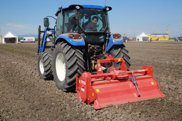 Farm Implement Maschio Heavy Duty Rotary Cultivator 3.0m Rotary Tiller for Sale