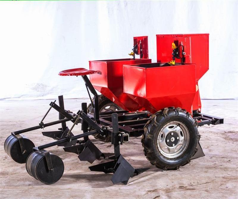 Agricultural tractor potato planters / potato seeder for  tractor / potato planting sowing machine