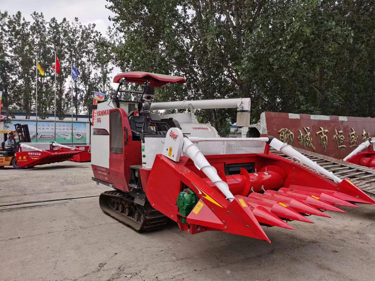 Wheat rice Harvester header Corn grass herbs windrower swather 1-2 meters harvesting width sorghum harvester