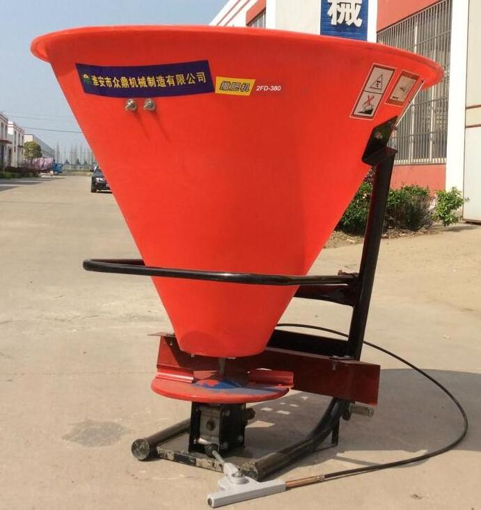 Manufacturers customize fertilizer spreaders of different specifications