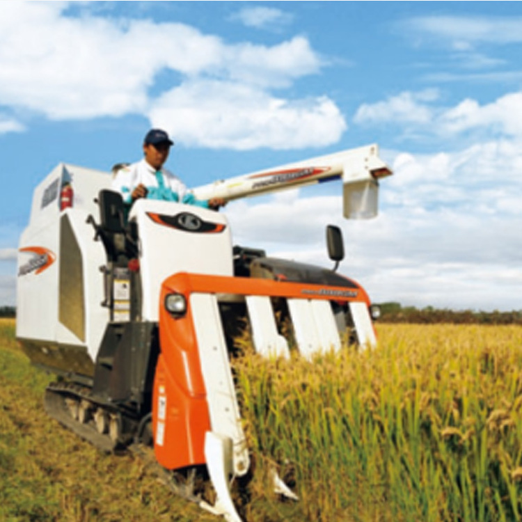 KubotaPRO888GM Blueberry Harvester Machines Combine Maize Corn Harvester Machine Mini Small Combine Harvester Japan