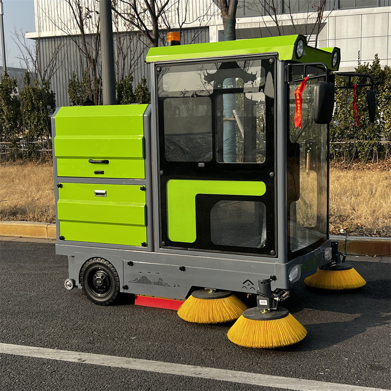 Electric Vacuum Sweeping And Washing Truck Mini Road Sweeper