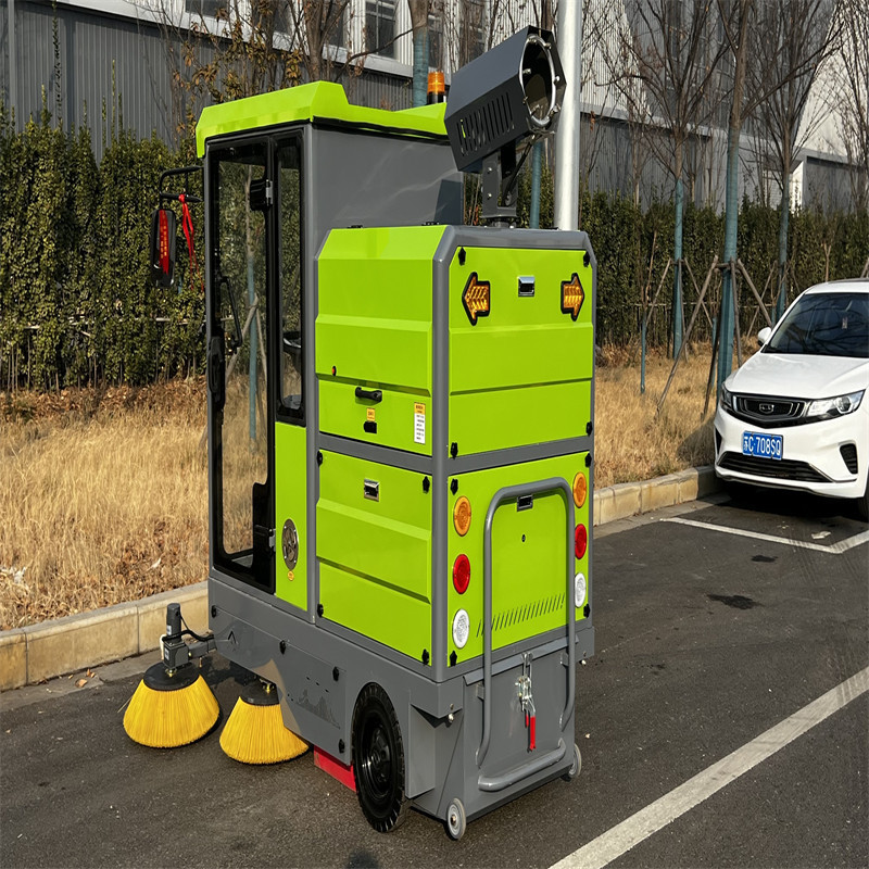 Electric Vacuum Sweeping And Washing Truck Mini Road Sweeper