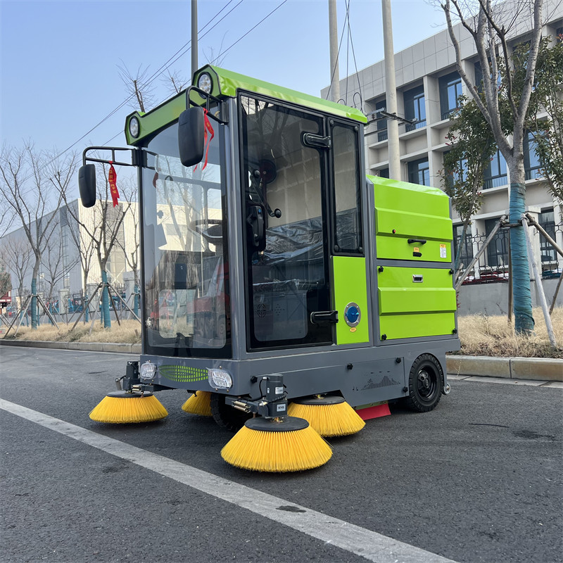 Electric Vacuum Sweeping And Washing Truck Mini Road Sweeper