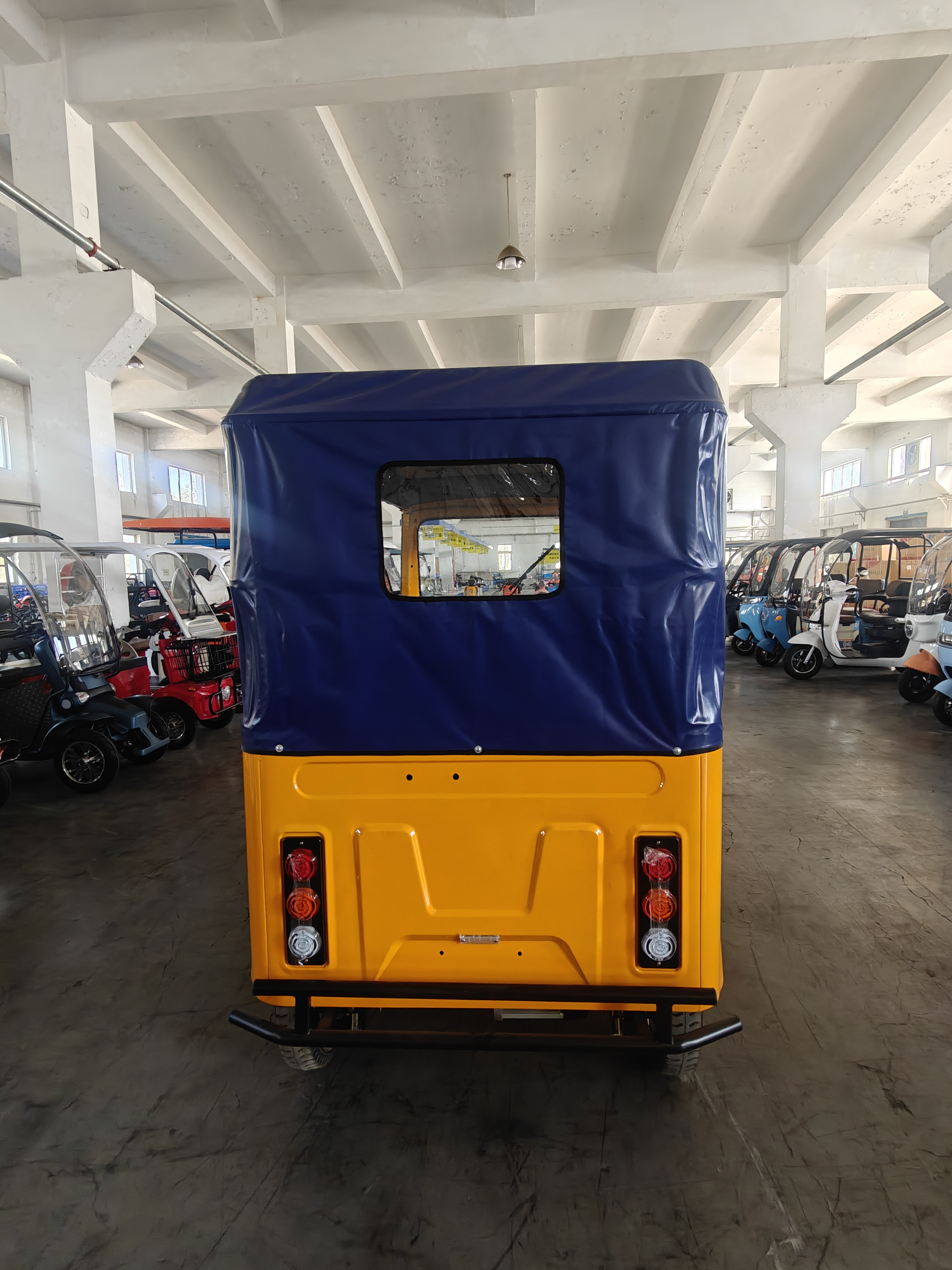 Hot sale China factory Popular Design Electric tricycle  tuk tuk tricycles