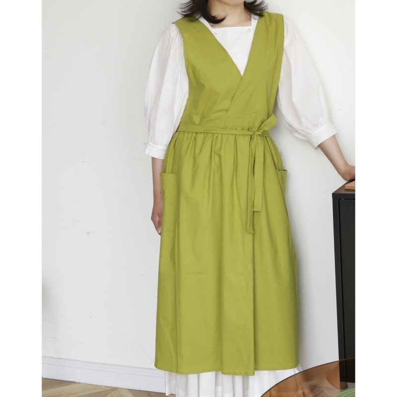 Wholesale Novel Design Cheap Deep V Neck Maxi Gorgeous Sleeveless Cotton Work Apron for Home Garden Cleaning