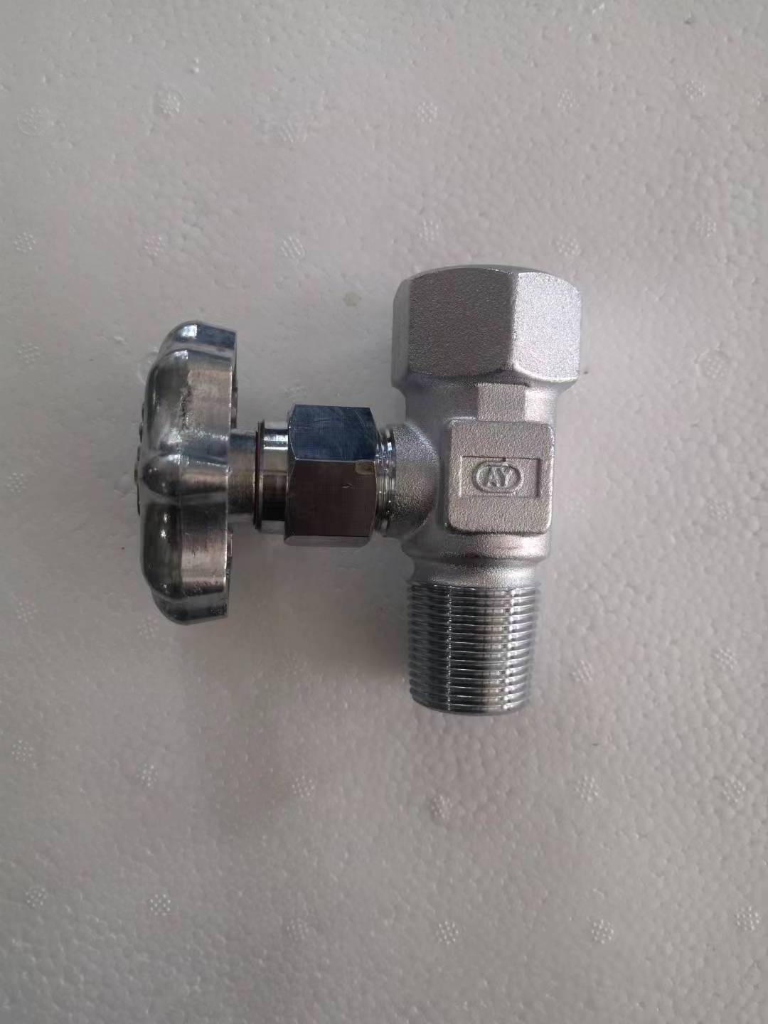 China Factory High quality Bull Nose Brass Valve  medical standard oxygen cylinder valve