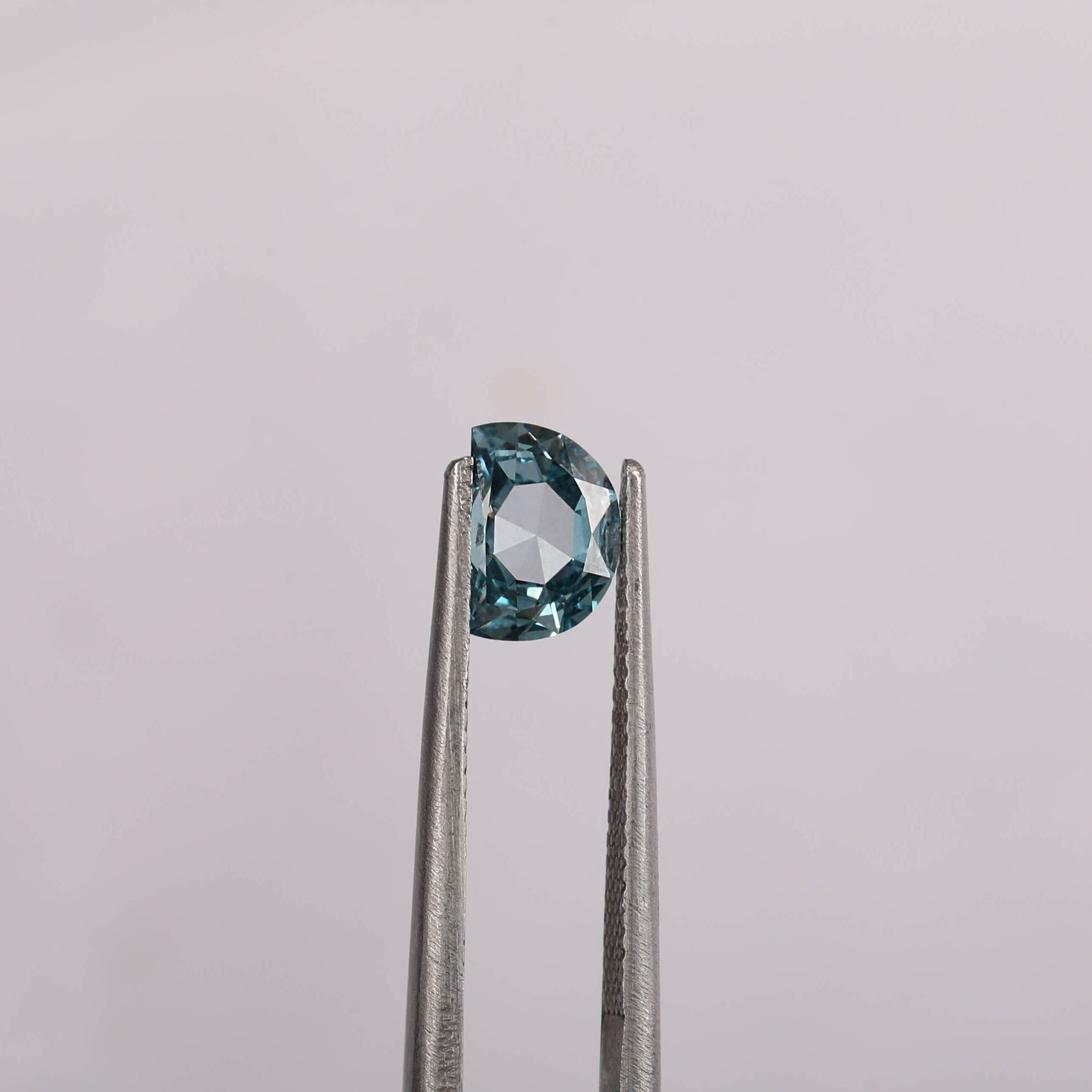 1.00 Carat Half Moon Portrait Cut Lab Grown Diamond / Blue Lab Diamond Loose Stone For Exquisite Jewelry Making