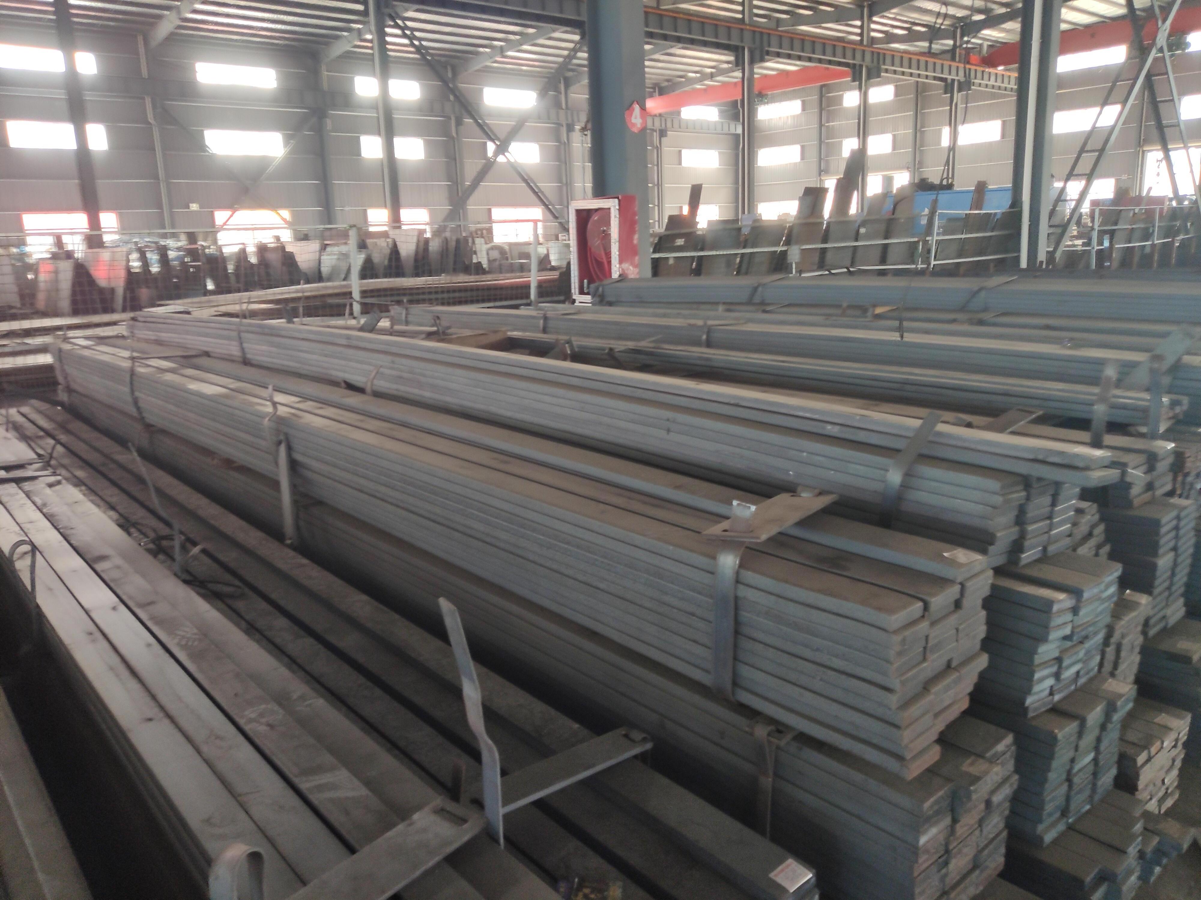 Carbon steel flat steel can be used to make furniture and machinery of small size