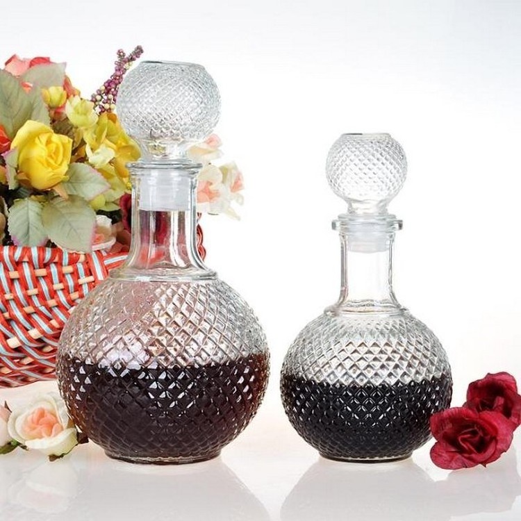 New Design Wholesale High quality Vodka Whiskey Gallon Wine Champagne Decanter Glass Bottles with Screw glass stopper