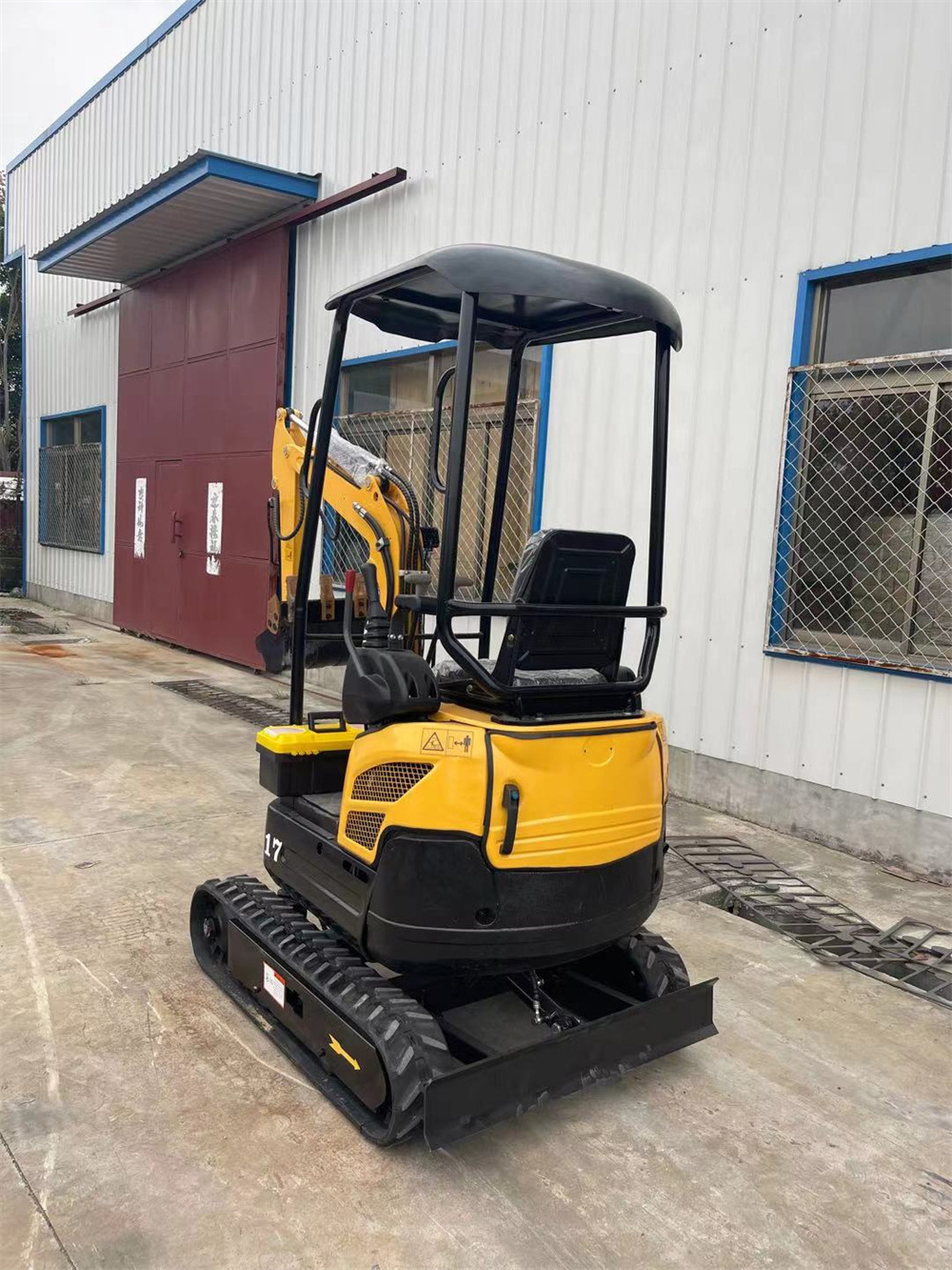 13.5hp Engine Crawler Mini Excavator Small Digger Crawler Excavators Earth-moving Machinery Factory Prices