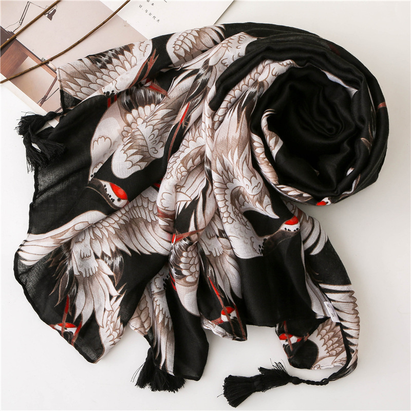 New fashion ladies printing geometric shawl printed cotton scarf hijab voile shawl with tassels scarf