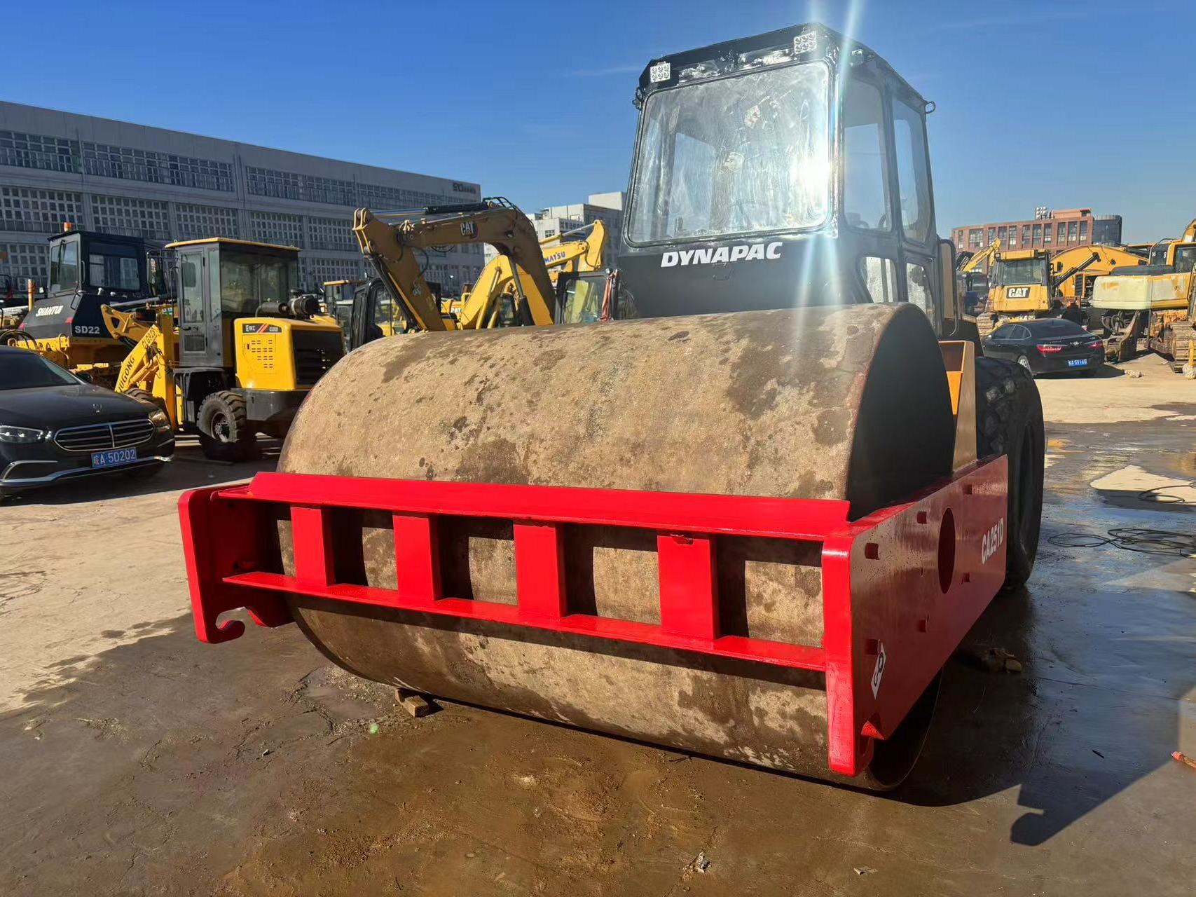 Good quality used dynapac road roller CA251d dynapac CA301 CA30 CA251 CA25 ca602d cc211 roller compactor