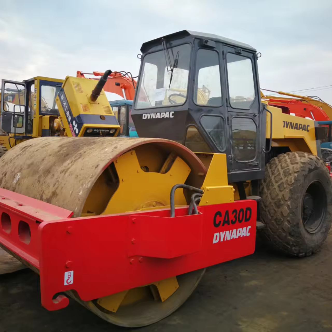 Used road rollers DYNAPAC CA25 CA30 road roller machine KOMATSU HITACHI KOBELCO DOOSAN CAT HYUNDAI  Loader for sale